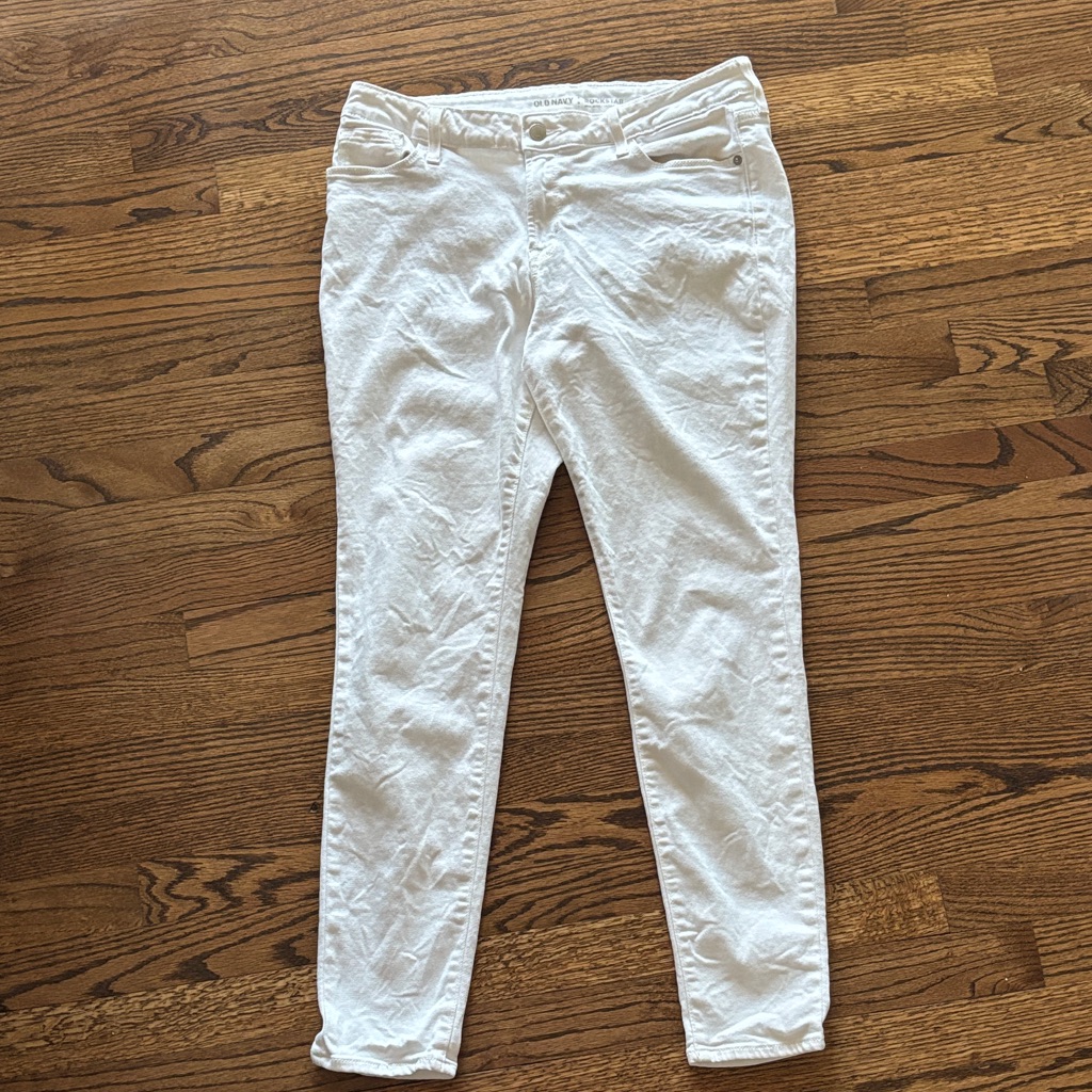 Old Navy White Rockstar Five Pocket White Jeans, Size 10